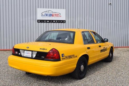 Ford Crown Victoria 2010 Used