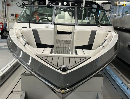 2016 Nautique Super Air 210